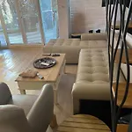 Maria Villa *